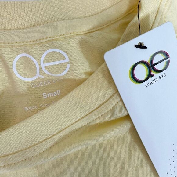 Queer Eye Tee Shirt Mens Small I love A Picklew LGBTQ Pride Yellow Top New - Picture 2 of 8